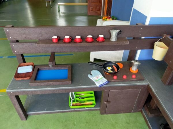 Cocina ecológica de plàstico reciclado