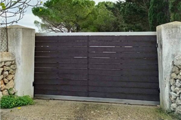 Detallde Frontal de puerta corredera Huelva ecológica de Plástico Reciclado